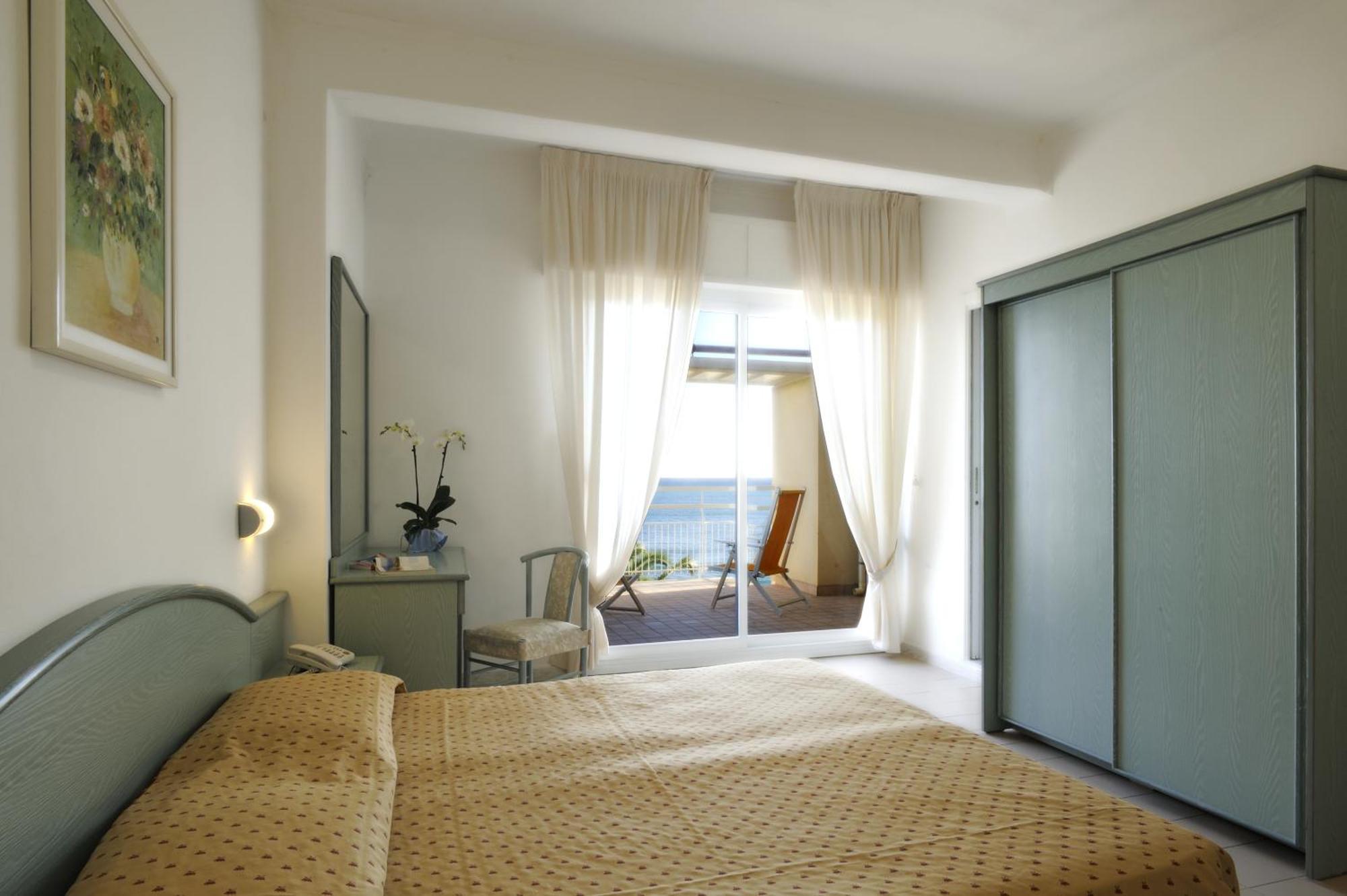Hotel Miramare Diano Marina Room photo